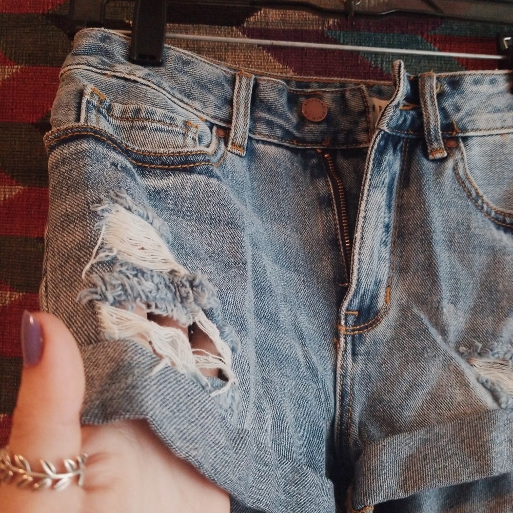 Bullhead High Rise Shorts - Picture 2 of 4